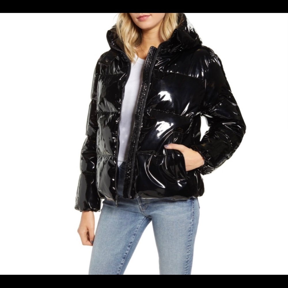 Kendall & Kylie Shiny Vinyl Black Puffer J…